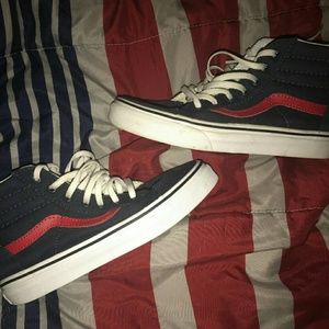 YOUTH VANS Navy blue, red and white.